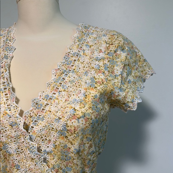 AE - Medium - Floral Lace Trim Mini Dress - Picture 5 of 10